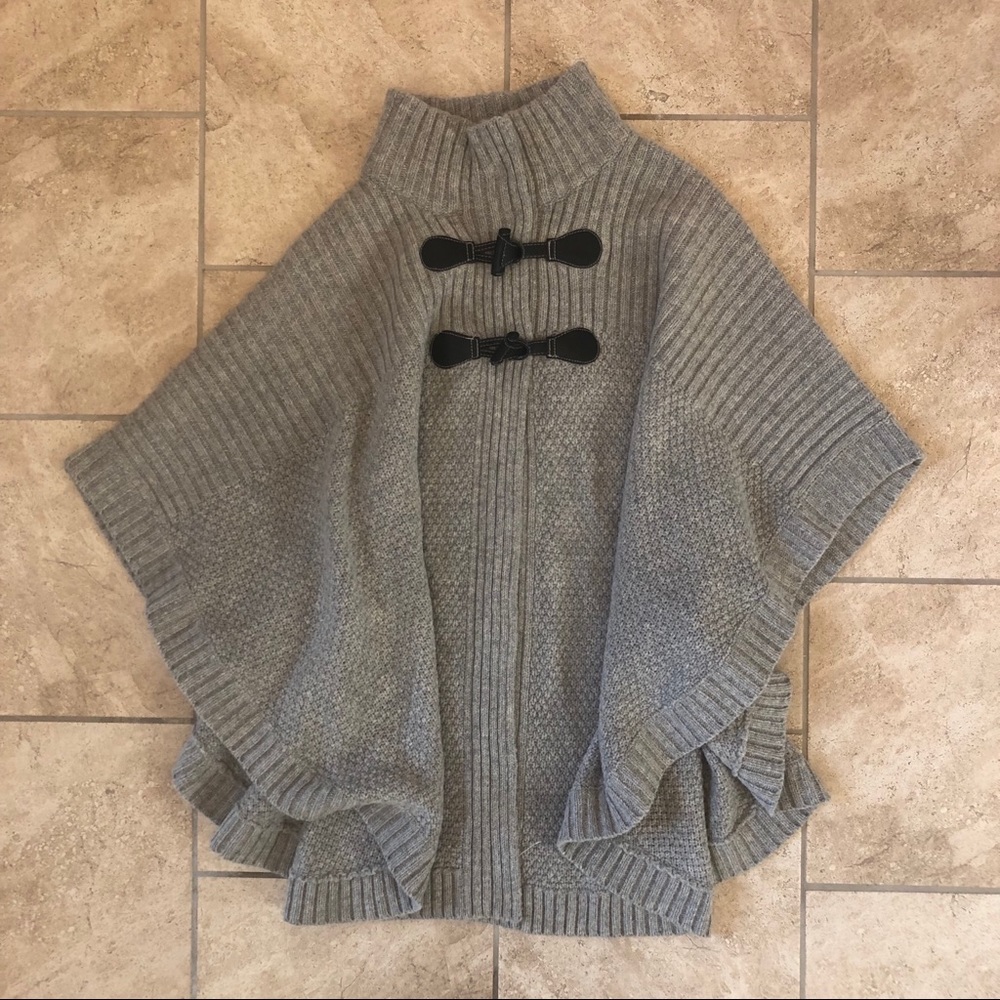 Tahari Grey Wool Poncho With Leather Clasps Size L